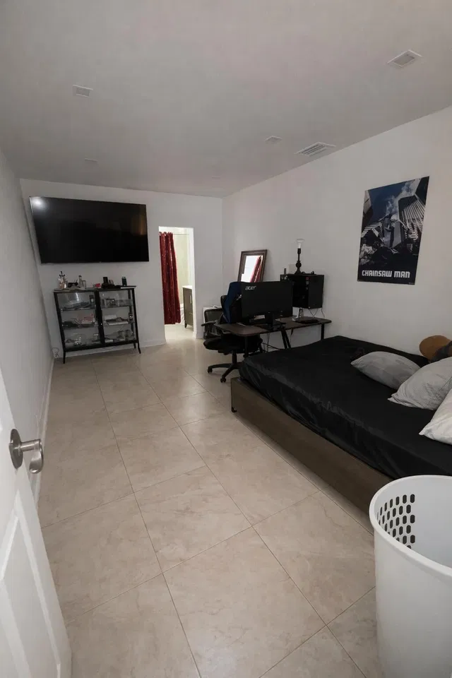 Residence photo 6