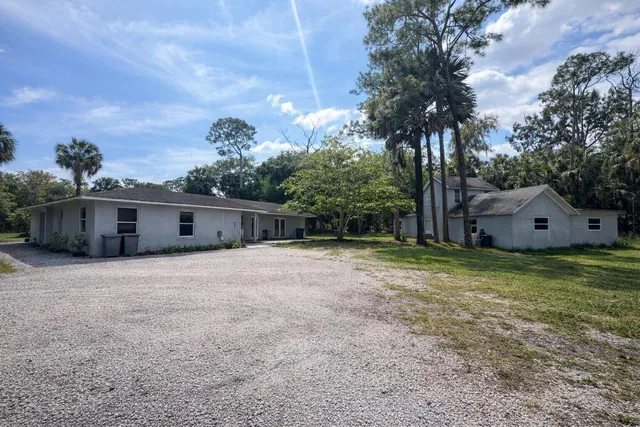 Residence photo 18