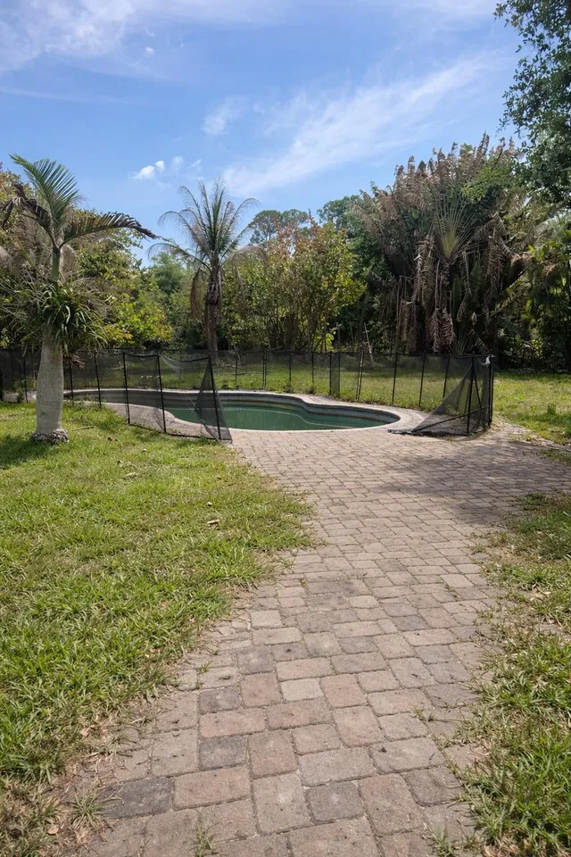 Residence photo 23