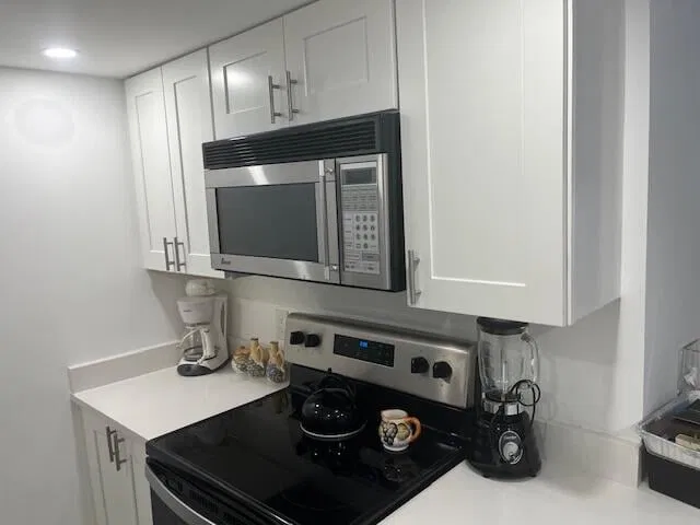 Unit Unit 105 photo 8