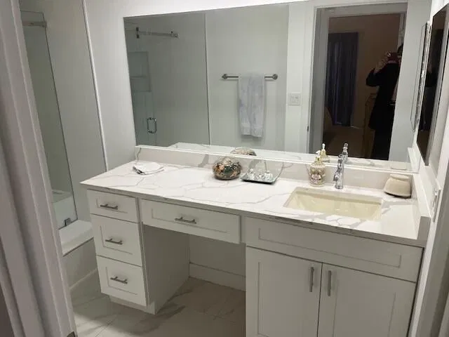 Unit Unit 105 photo 18