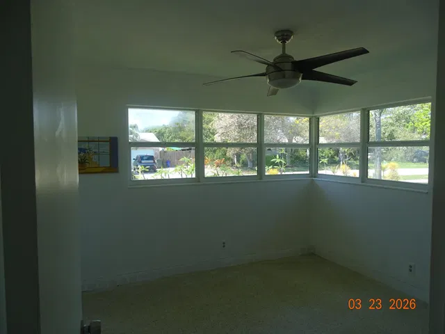Residence photo 12