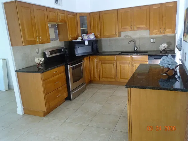 Residence photo 22