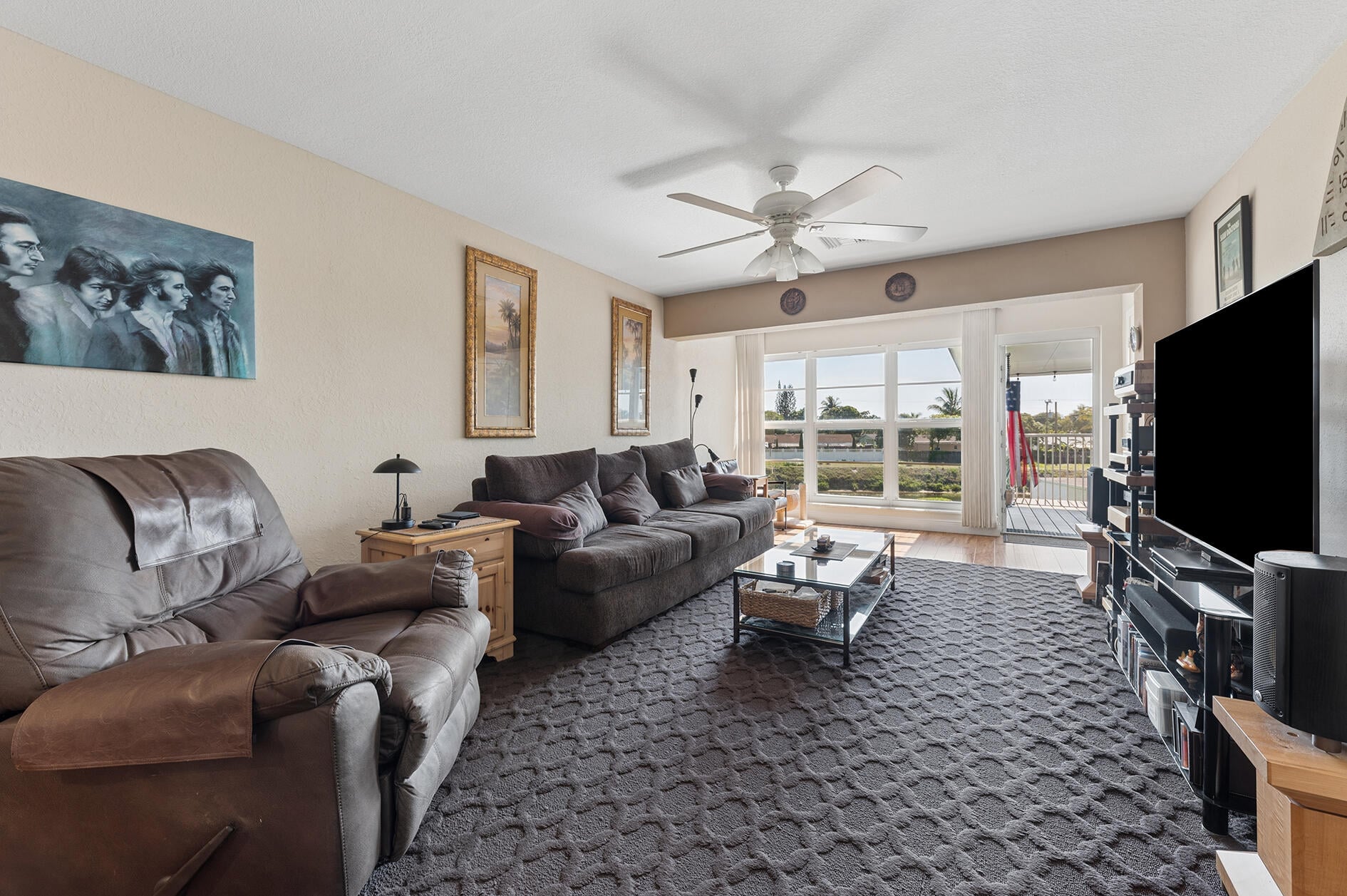 Unit 204 photo 8