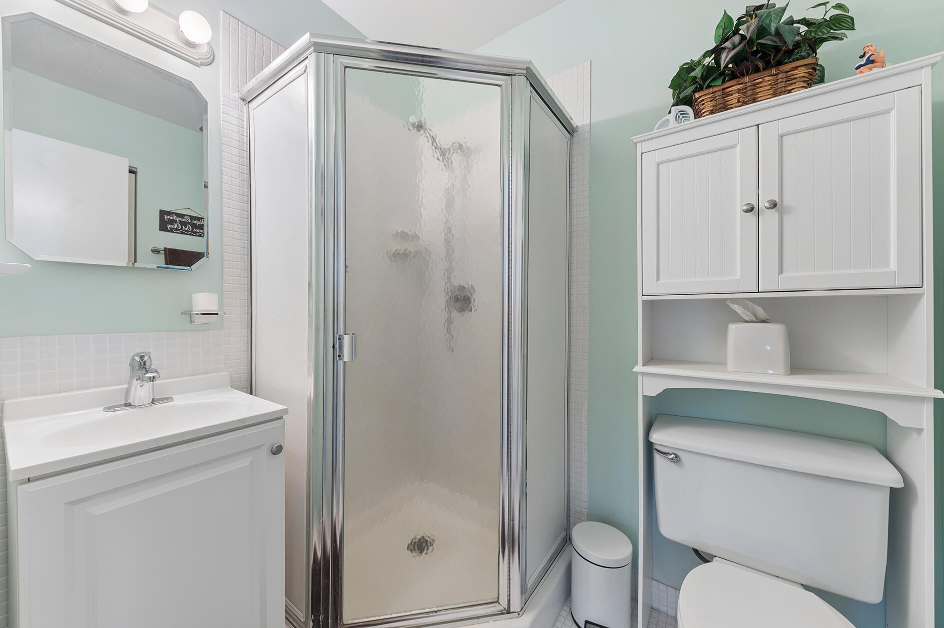Unit 204 photo 13