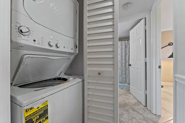  Unit C402 photo 26