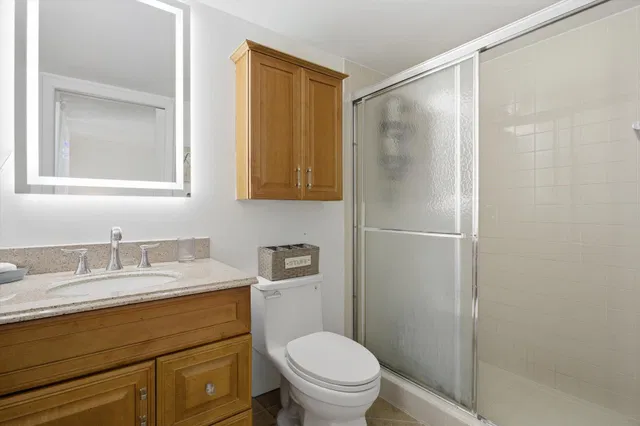 Unit 303 photo 18