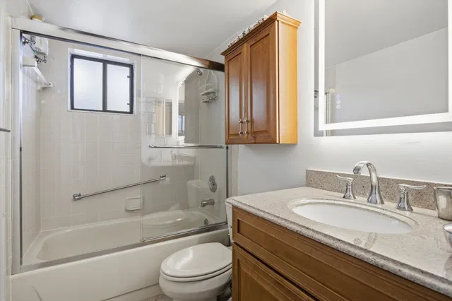 Unit 303 photo 20