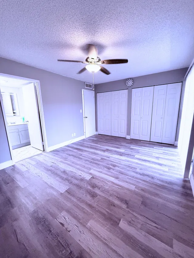 Unit 319 photo 21