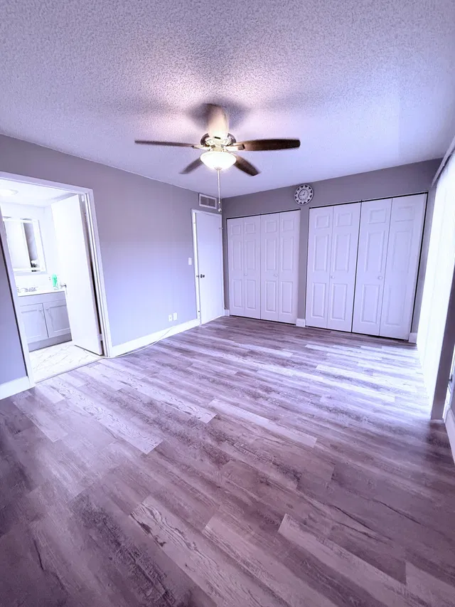 Unit 319 photo 26