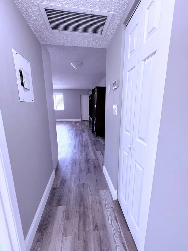 Unit 319 photo 32