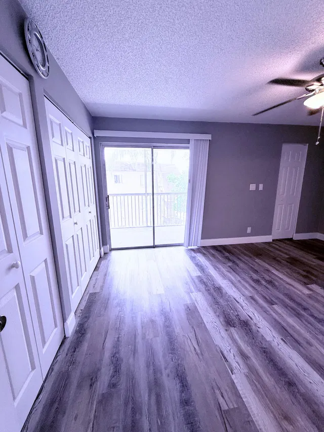 Unit 319 photo 34