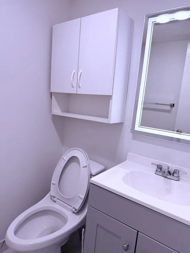 Unit 319 photo 35