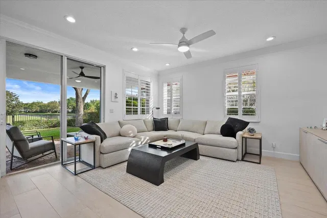 Evergrene Palm Beach Gardens Residence photo 14