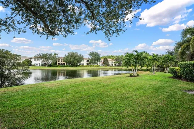 Evergrene Palm Beach Gardens Residence photo 31