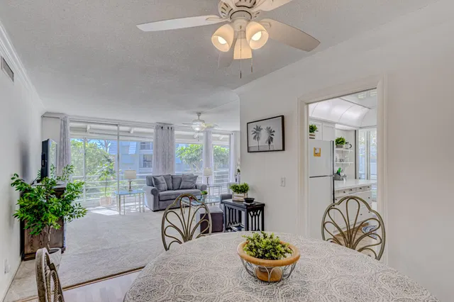 Singer Island Unit APT 7 photo 5