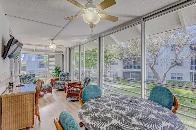 Singer Island Unit APT 7 photo 7