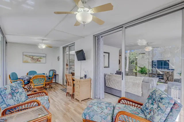 Singer Island Unit APT 7 photo 11