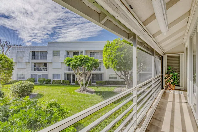 Singer Island Unit APT 7 photo 13