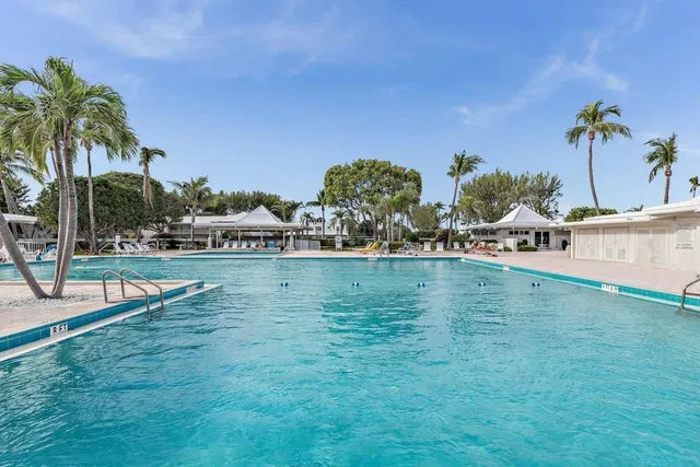 Singer Island Unit APT 7 photo 35