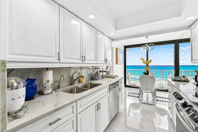 3360 South Ocean Residence photo 6