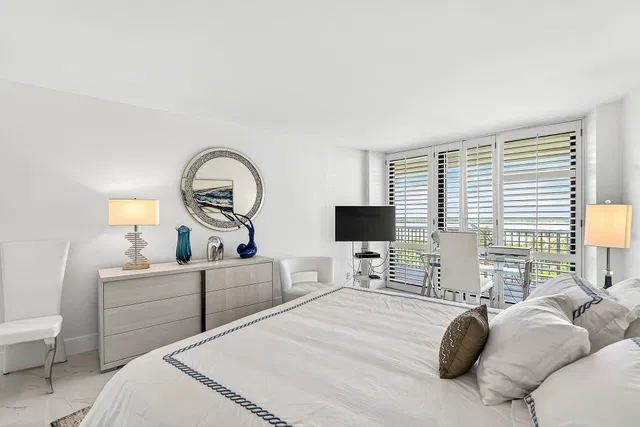 3360 South Ocean Residence photo 14
