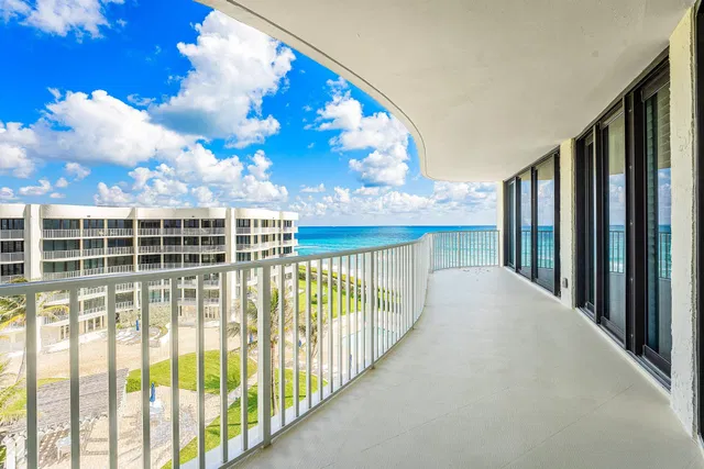 3360 South Ocean Residence photo 26