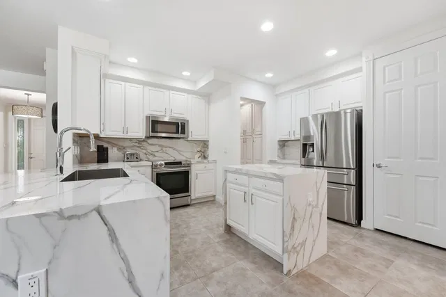 Mallory Creek Abacoa Residence photo 13