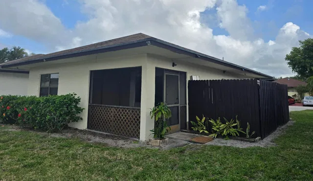 Residence photo 4