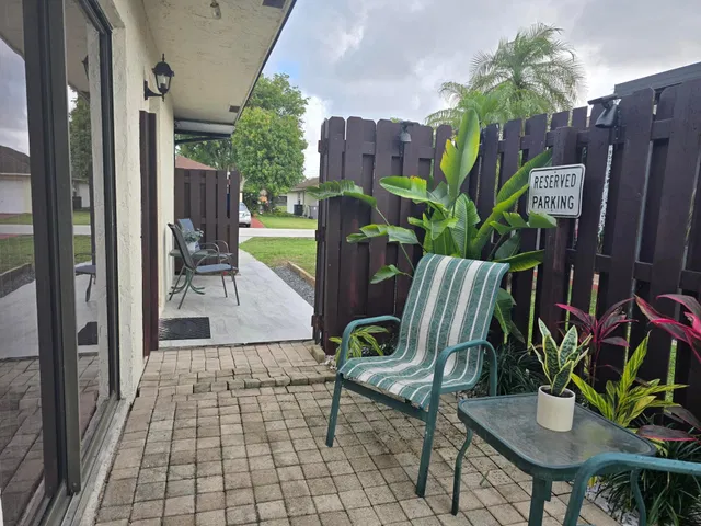  Residence photo 15