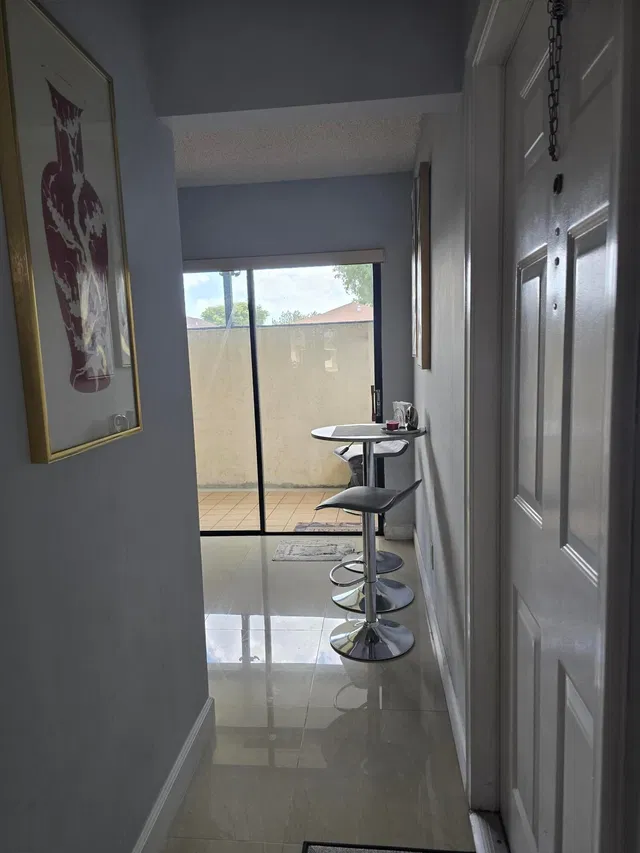  Residence photo 17