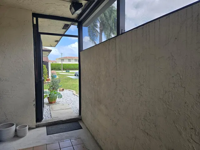  Residence photo 21