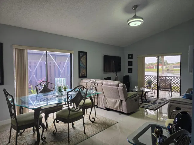  Residence photo 22