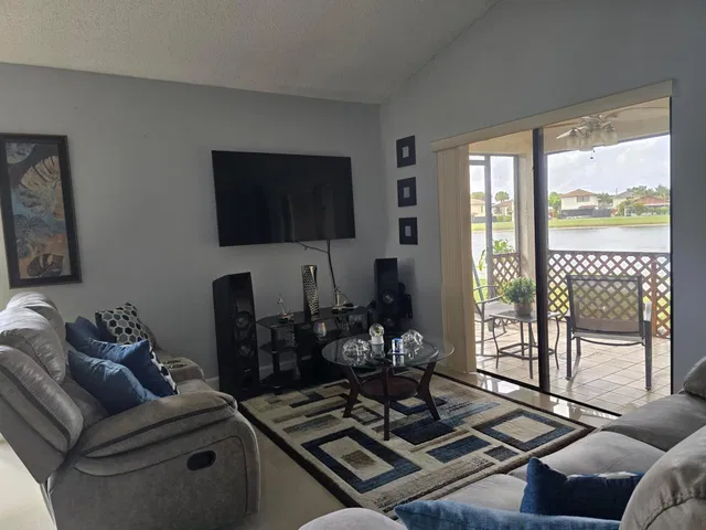  Residence photo 26