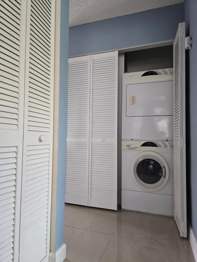  Residence photo 36