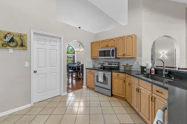 Residence photo 10