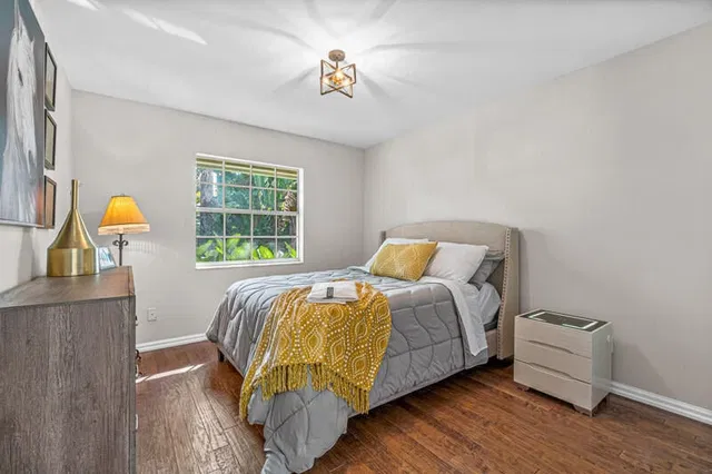Residence photo 19