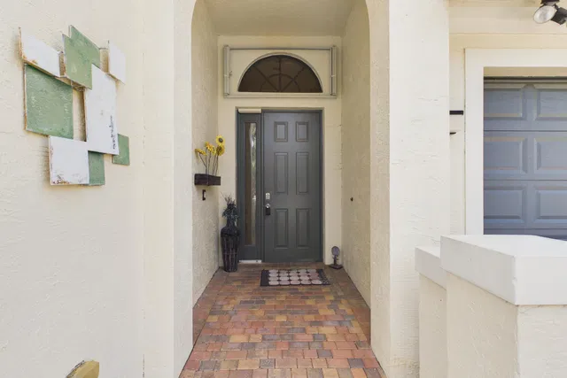 Residence photo 3
