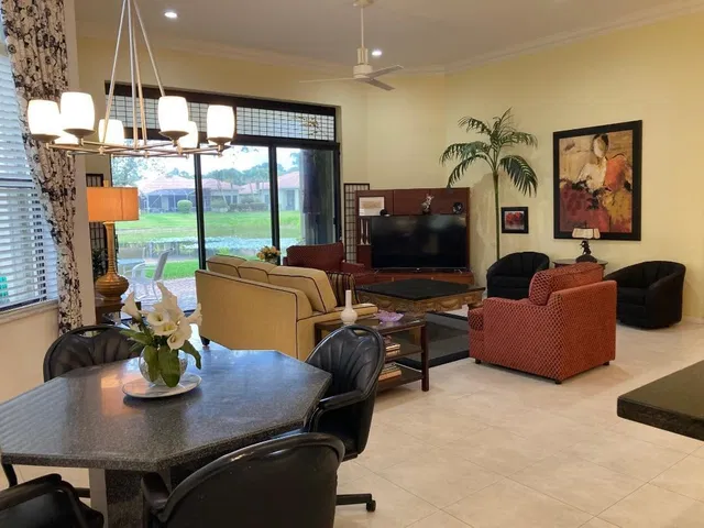 Residence photo 20