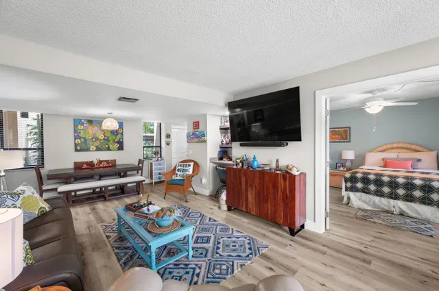 Unit 102 photo 12
