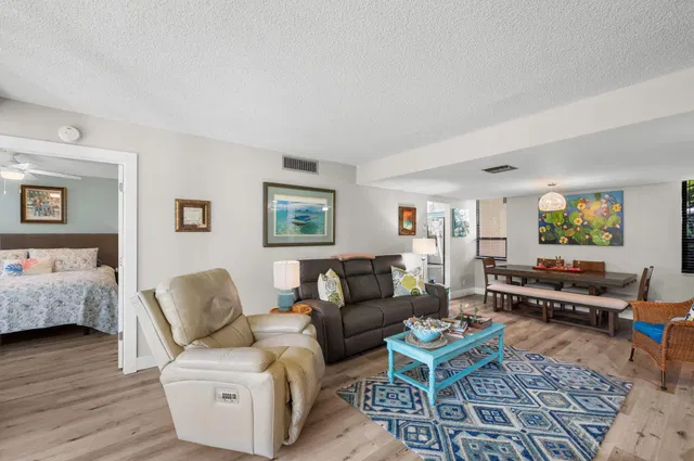 Unit 102 photo 13