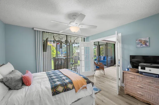 Unit 102 photo 17