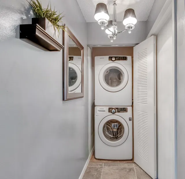 Unit 1223 photo 18