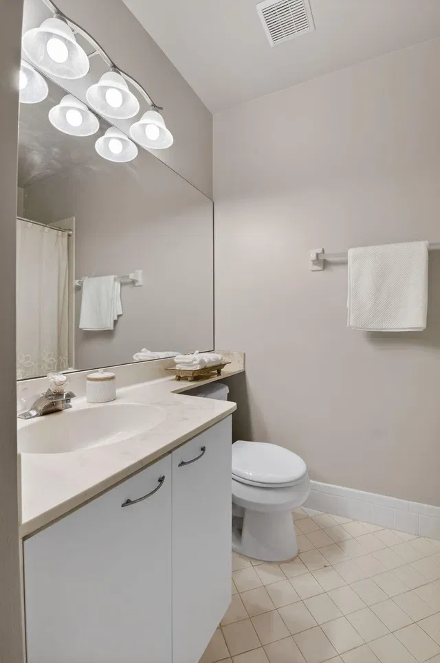 Unit M photo 21