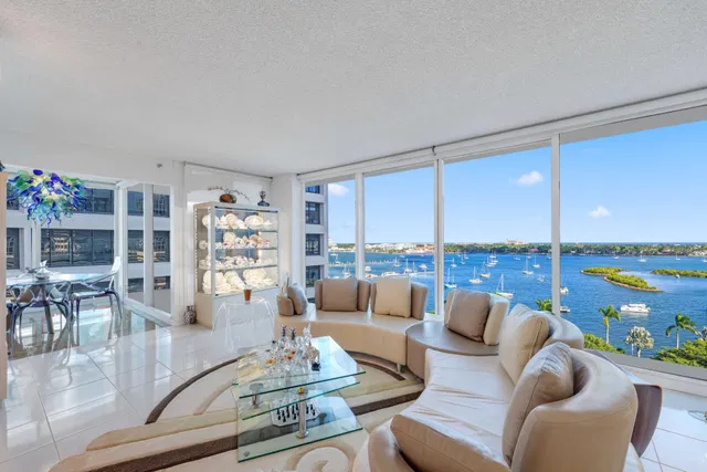 The Plaza of The Palm Beaches Unit 16a photo 4