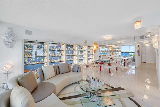 The Plaza of The Palm Beaches Unit 16a photo 5