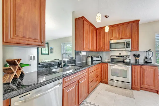 Residence photo 15