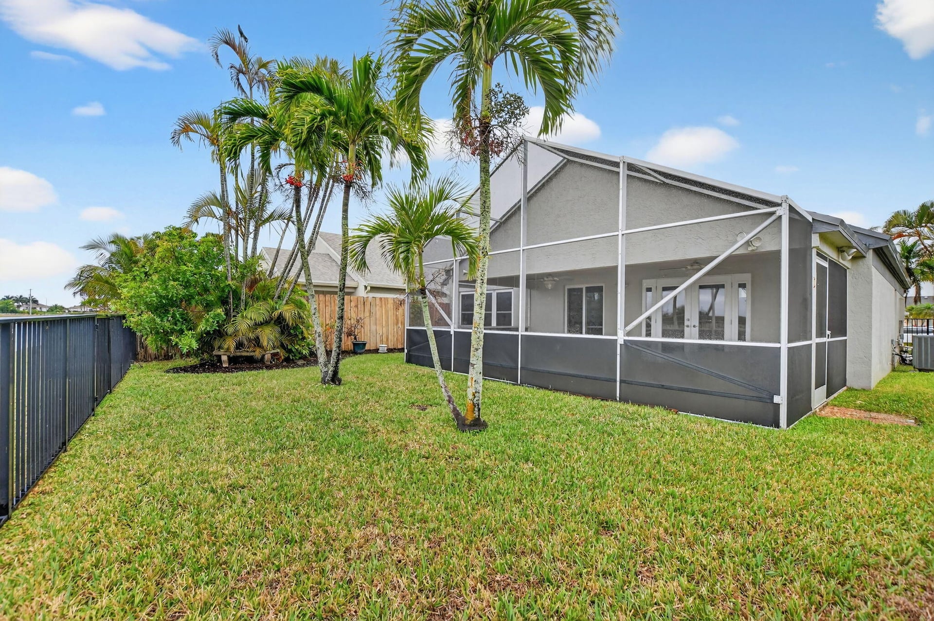 Residence photo 20