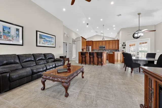 Residence photo 6