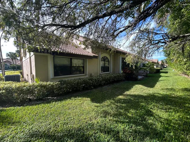 Residence photo 3